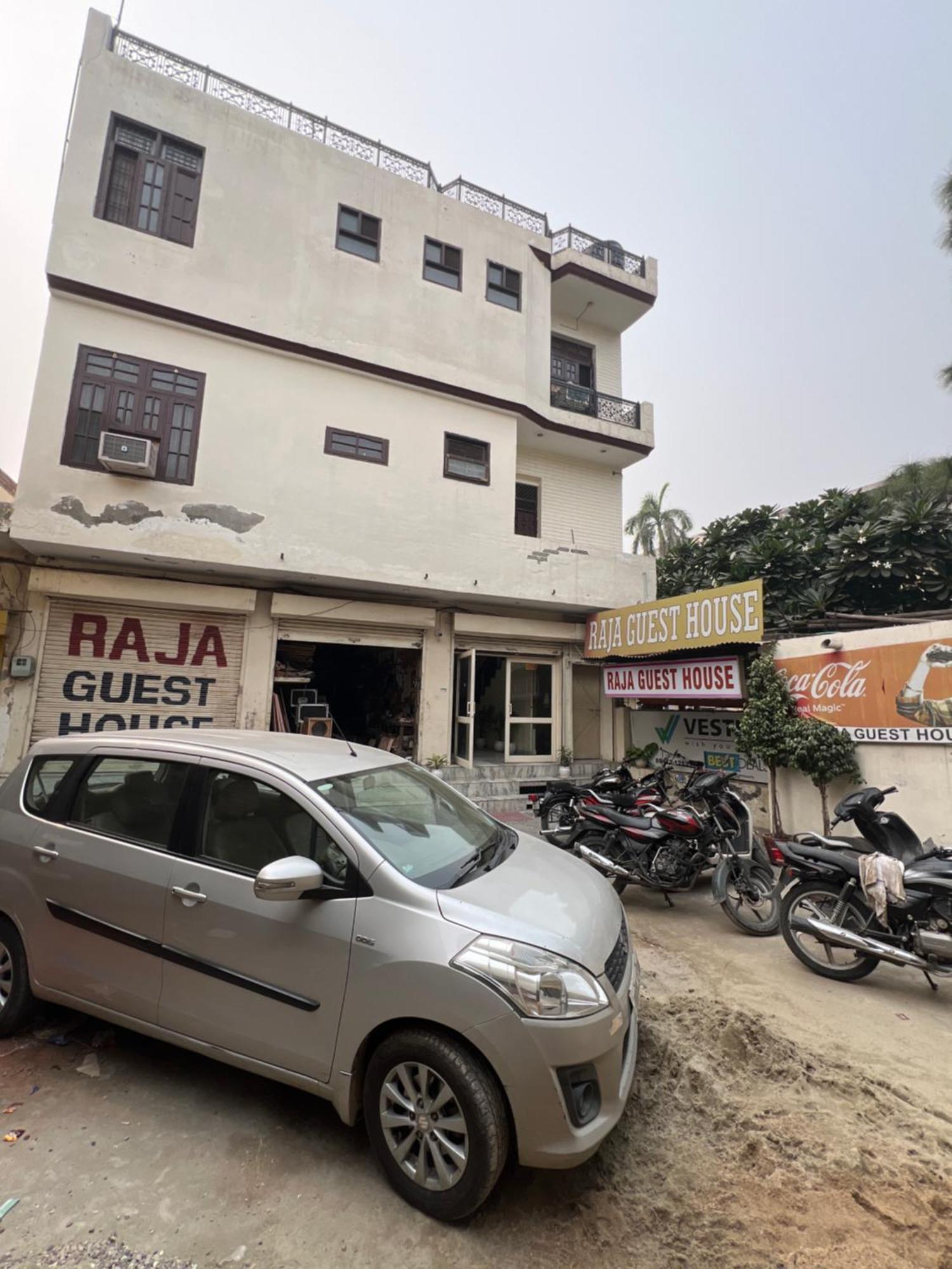 Raja Guest House -- Jalandhar Railway Station -- For Family, Couples, Travellers Exterior photo